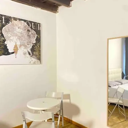 아파트 Low-cost Teatro Romano *